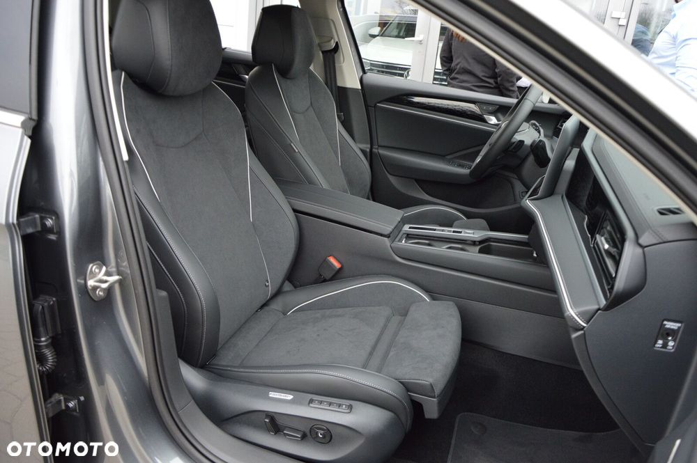 Volkswagen Passat Variant 2.0 TSI Business Plus DSG - 25