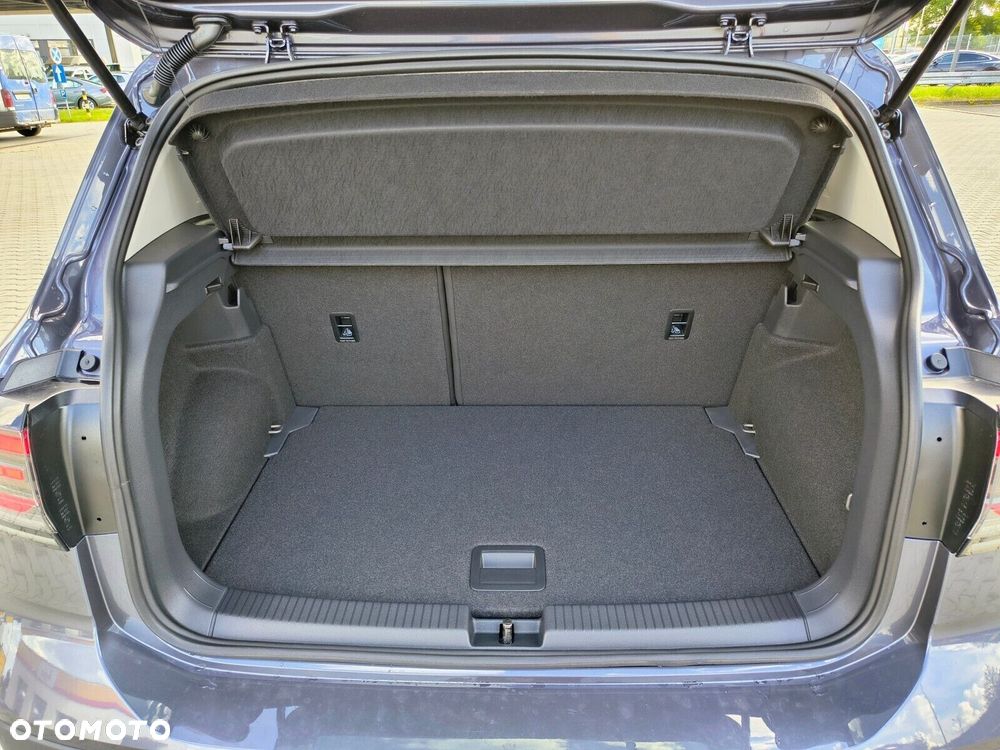 Volkswagen T-Cross 1.0 TSI Life Plus DSG - 28