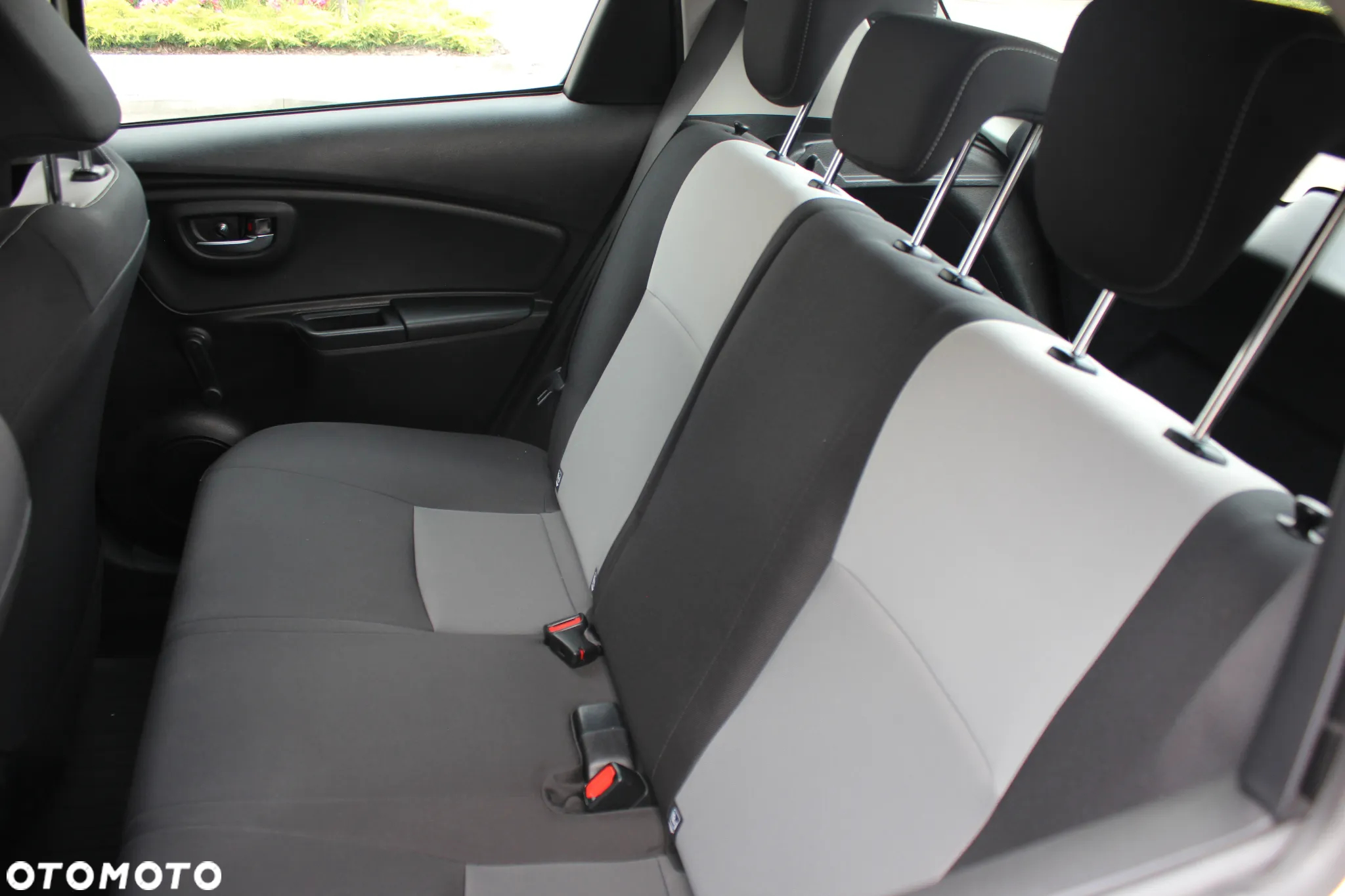 Toyota Yaris Hybrid 1.5 VVT-i Comfort - 20