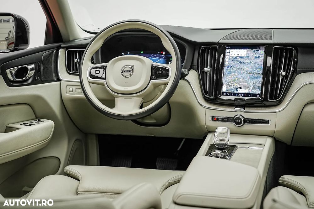 Volvo XC 60 Recharge T6 Twin Engine eAWD Inscription Expression - 12