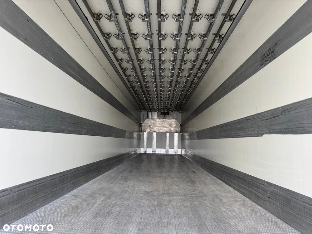 Krone Hakowa, Thermo King SLXi 400 - 13
