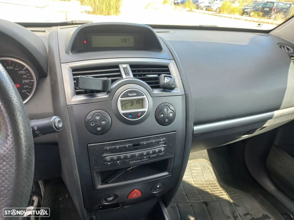 Renault Mégane Break 1.5 dCi Confort - 10