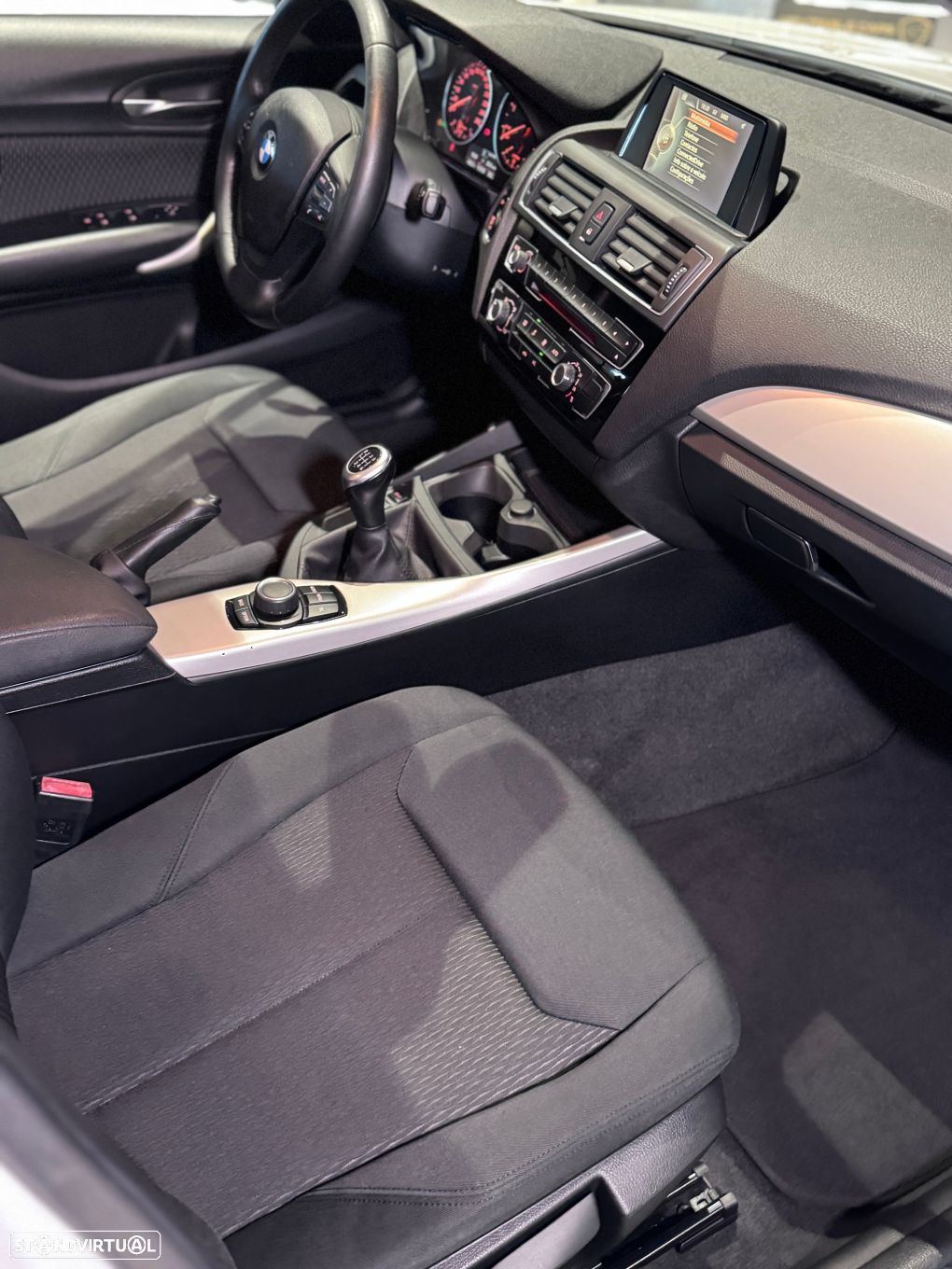 BMW 116 d EDynamics Advantage - 17