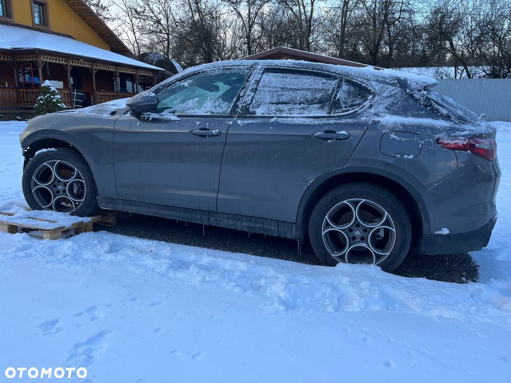 Alfa Romeo Stelvio 2.0 Turbo 16V AT8-Q4 - 2