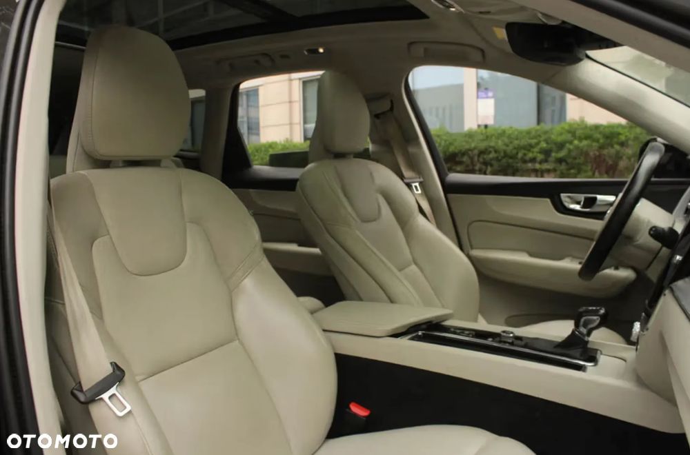 Volvo XC 60 T5 AWD Geartronic Momentum - 21