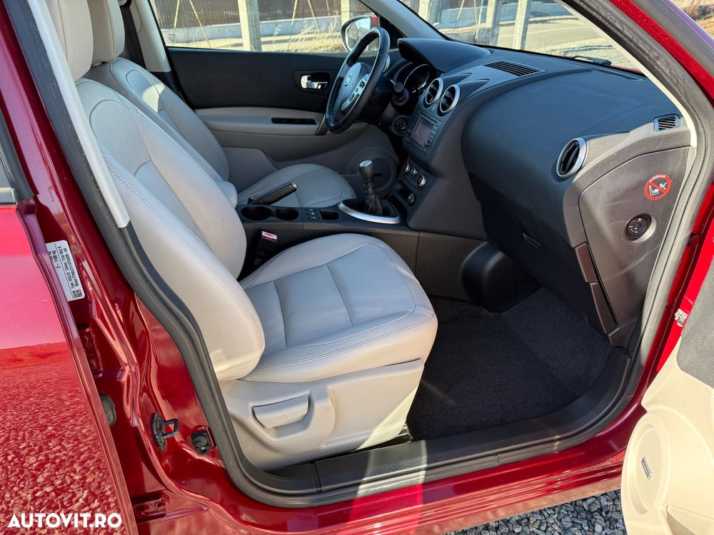 Nissan Qashqai 1.6 dCi DPF tekna - 16