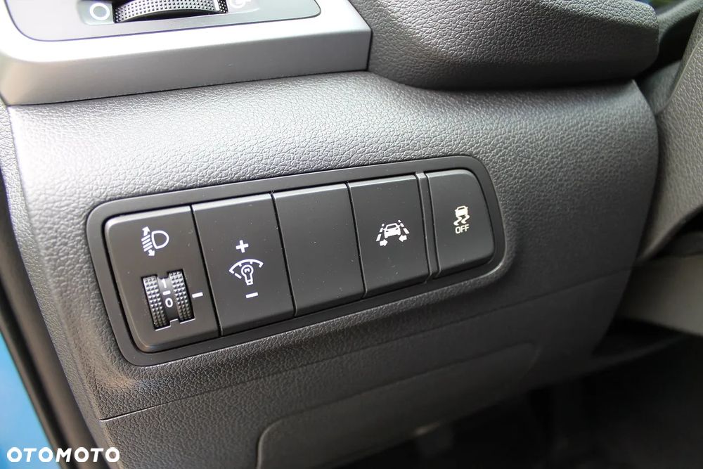 Hyundai Tucson 1.7 CRDI BlueDrive Style 2WD - 24