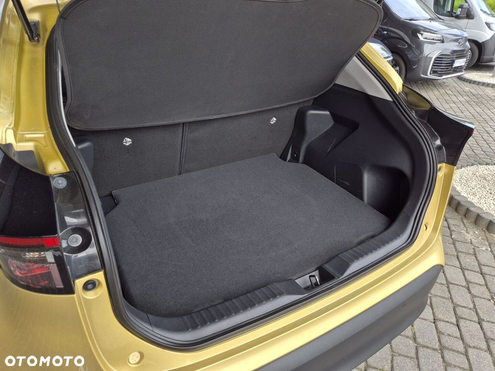 Toyota Yaris Cross Hybrid 1.5 Comfort 4x4 - 26