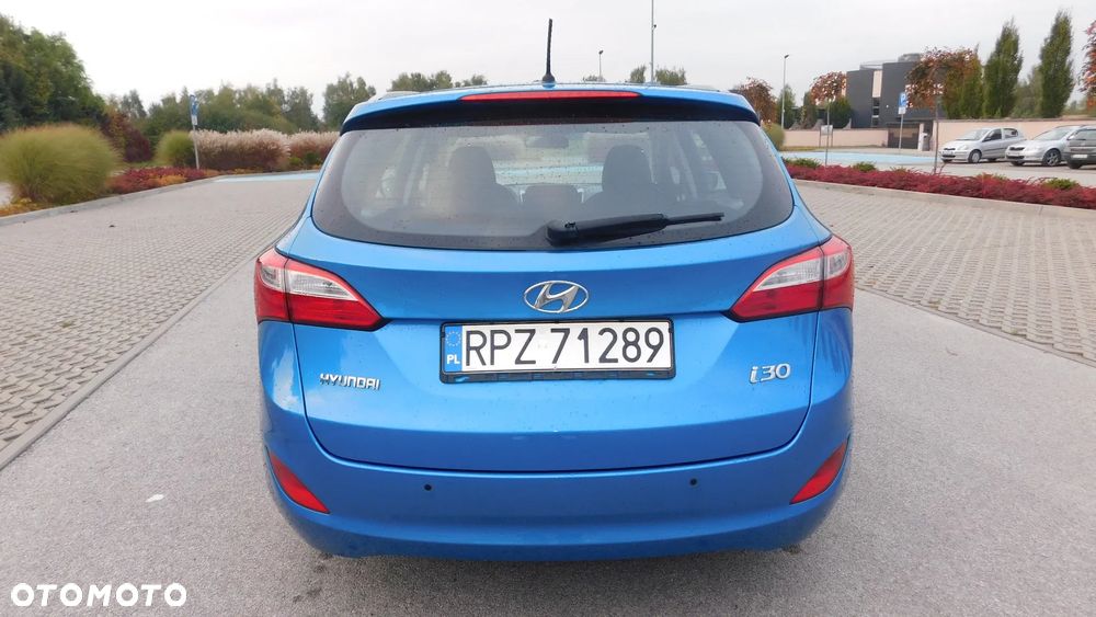 Hyundai i30 1.6 Comfort - 10