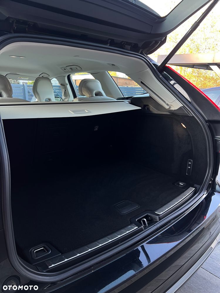 Volvo XC 60 B5 B AWD Inscription - 11