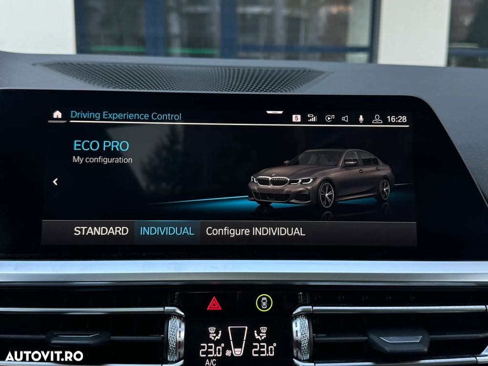 BMW Seria 3 330i AT M Sport - 35