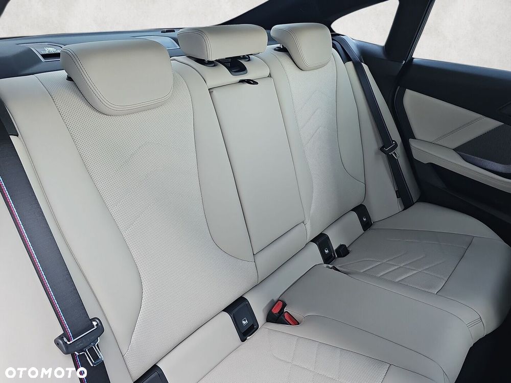 BMW Seria 2 216i sport - 30