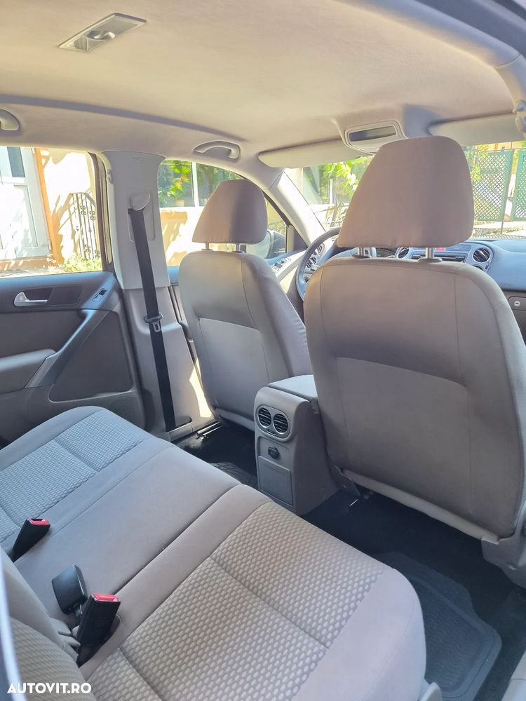 Volkswagen Tiguan - 10