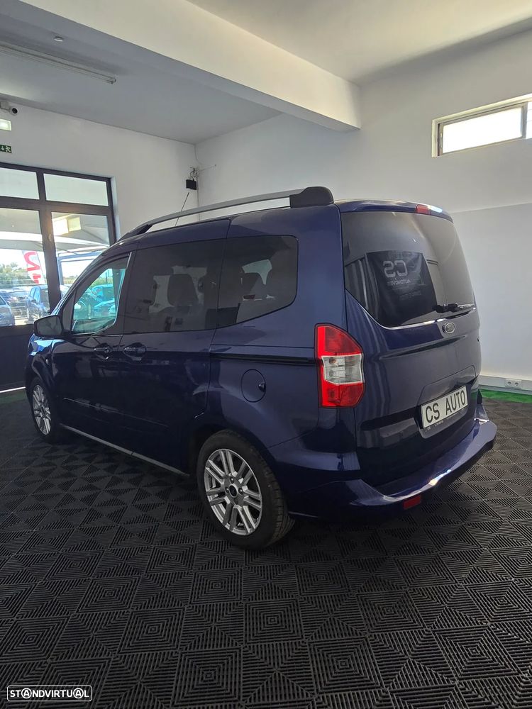 Ford Tourneo Courier 1.0 EcoBoost Titanium - 2