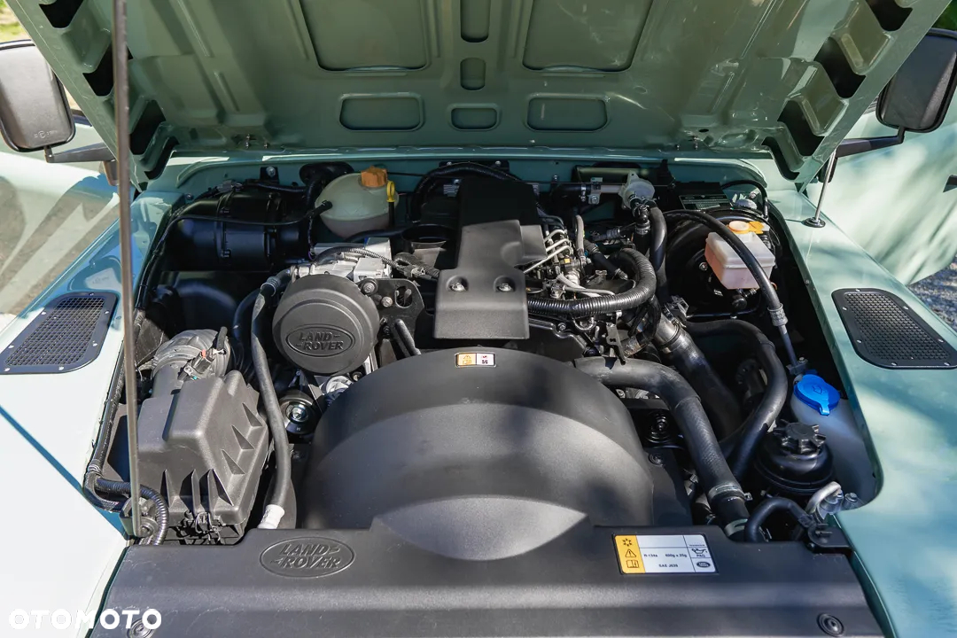 Land Rover Defender 110 2.4 TD4 SE - 35