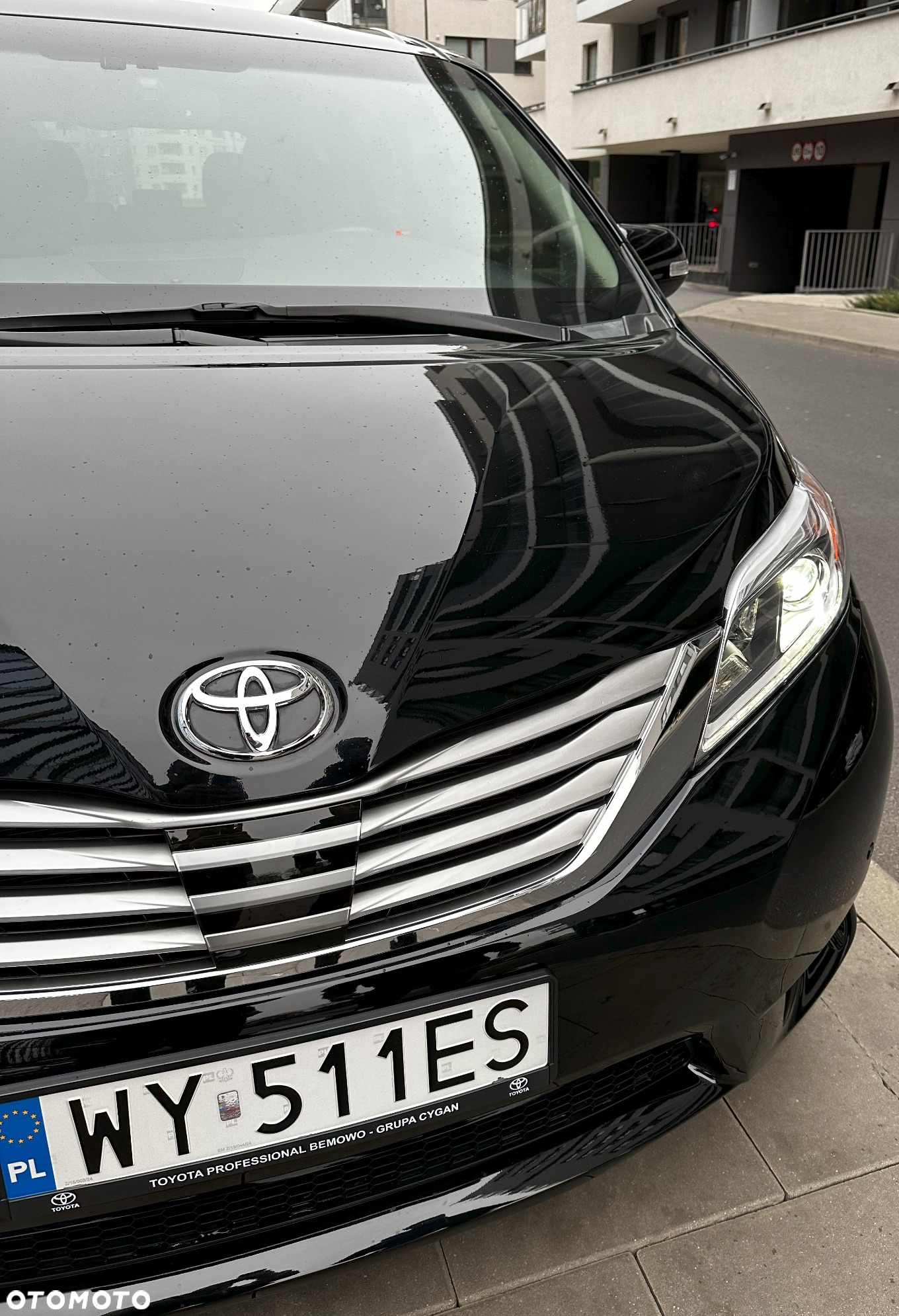 Toyota Sienna 3.5 V6 - 4