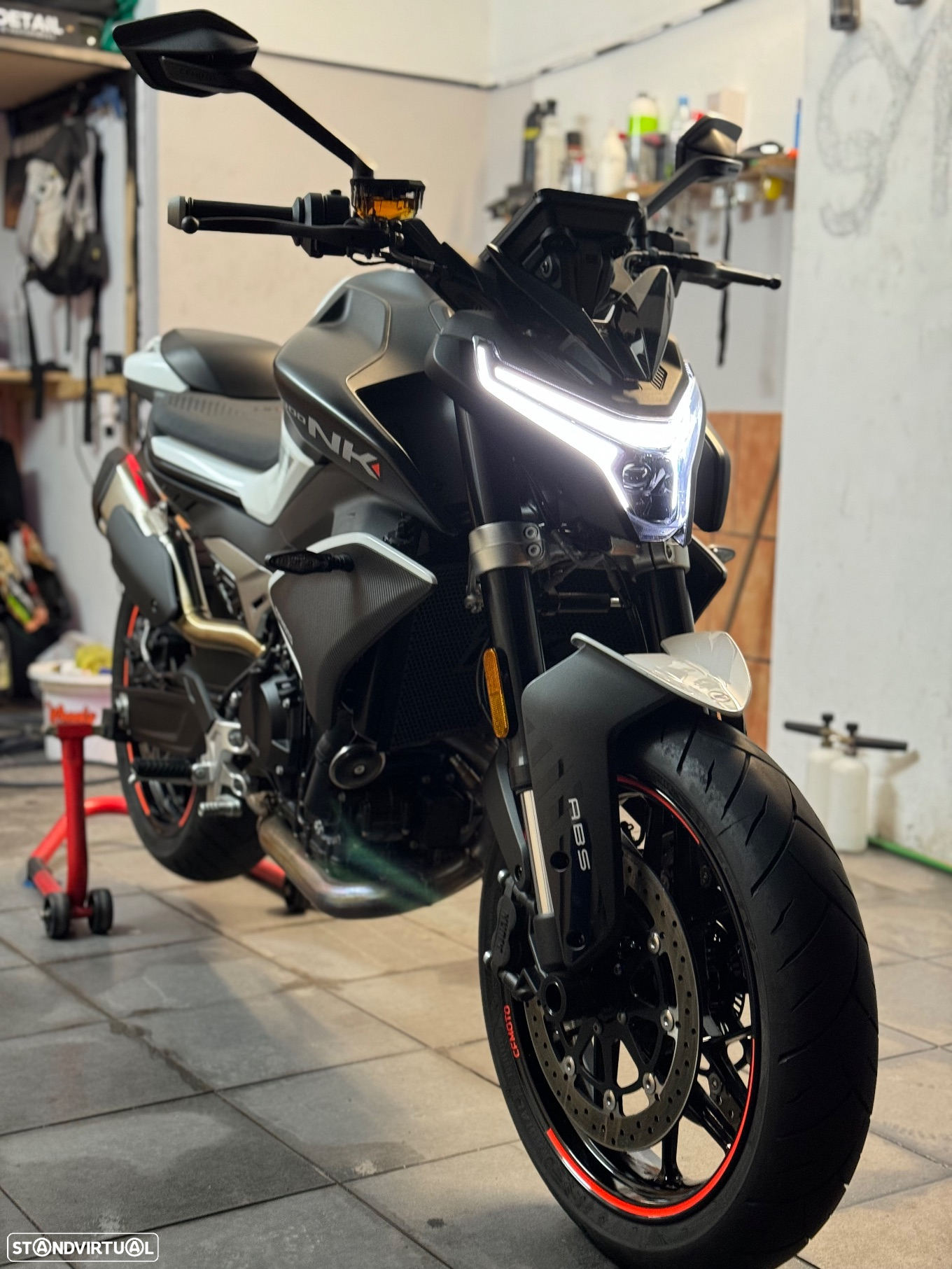 CF Moto 800NK - 3