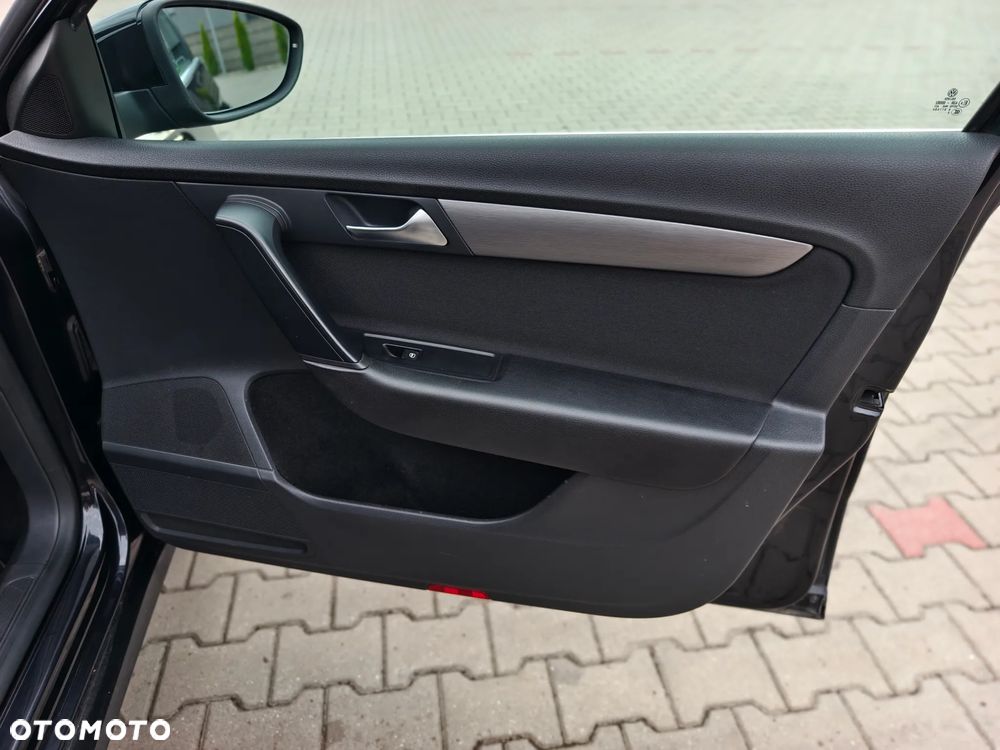 Volkswagen Passat 2.0 TDI Comfortline - 17