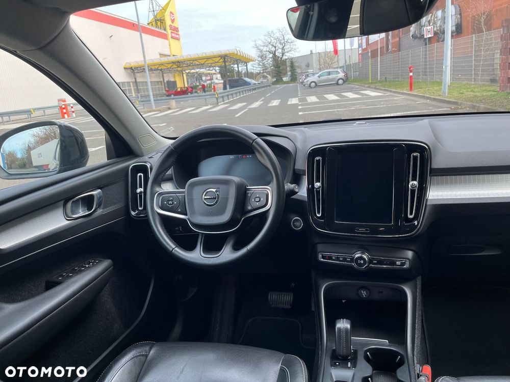 Volvo XC 40 D3 AWD Momentum Pro - 15