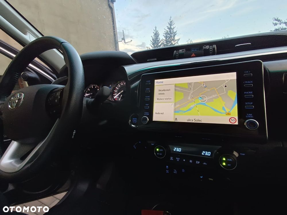 Toyota Hilux 2.8 D-4D Double Cab Invincible Sport 4x4 - 16