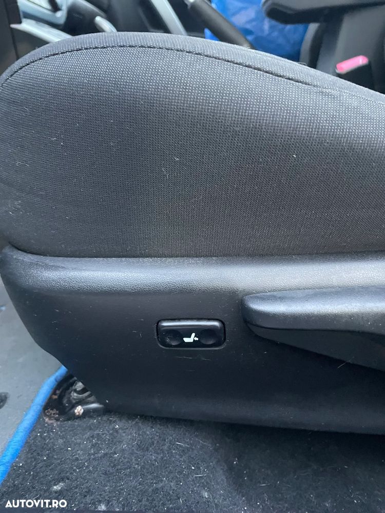 Toyota Auris - 18