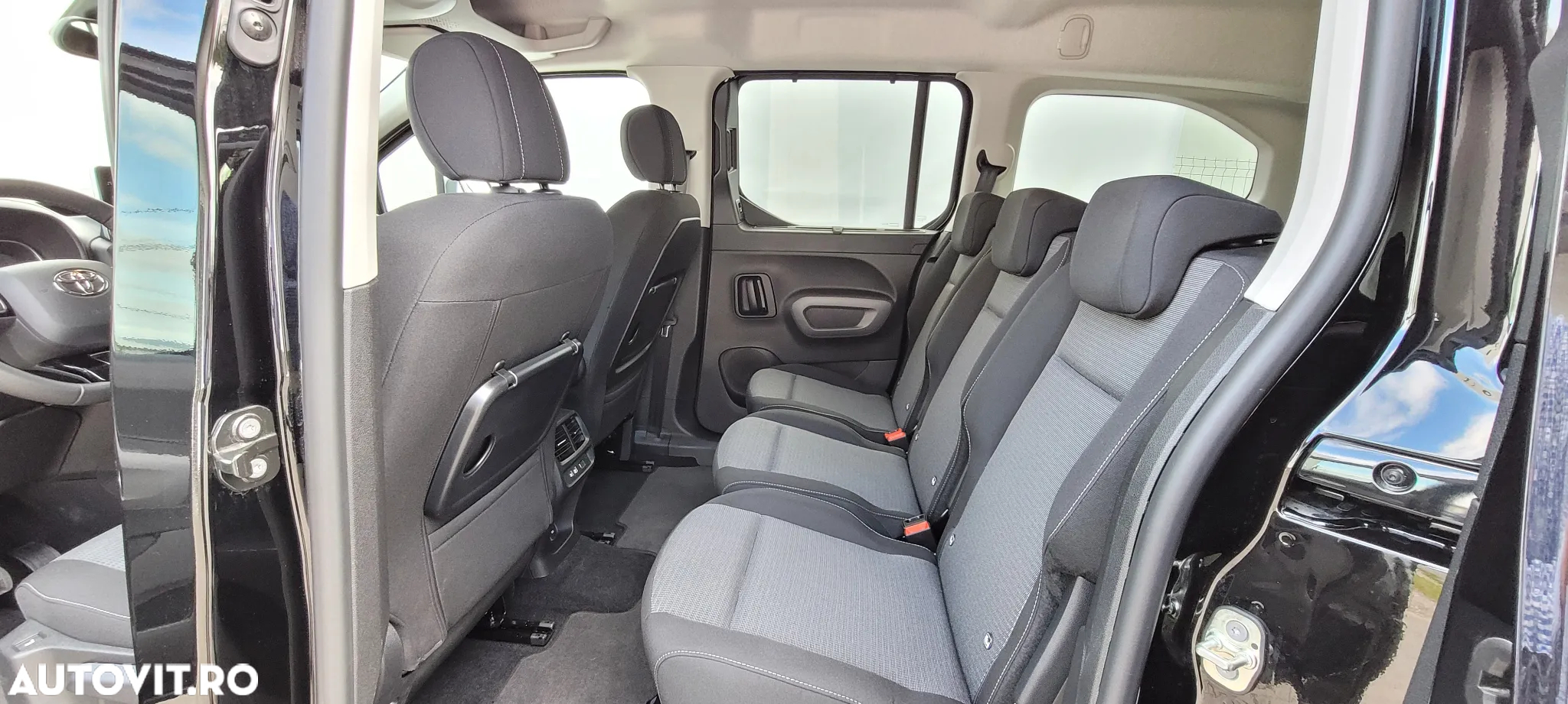 Toyota Proace City Verso Electric 100KW/136 CP 50KWH L2H1 6+1 Family+ - 30