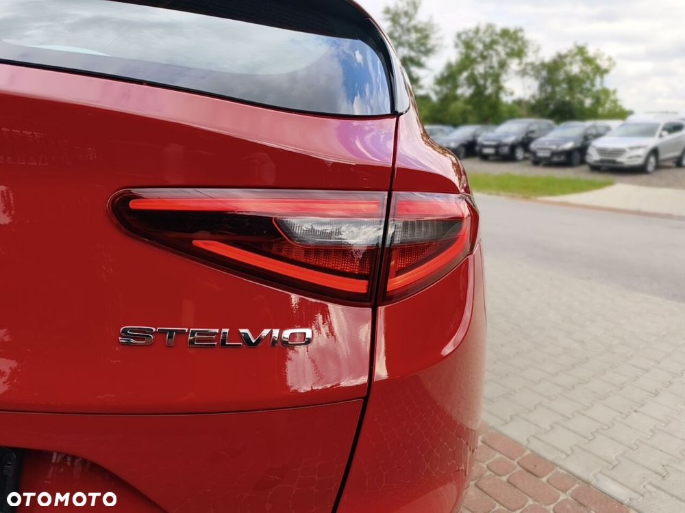Alfa Romeo Stelvio 2.0 Turbo 16V AT8-Q4 Super - 13
