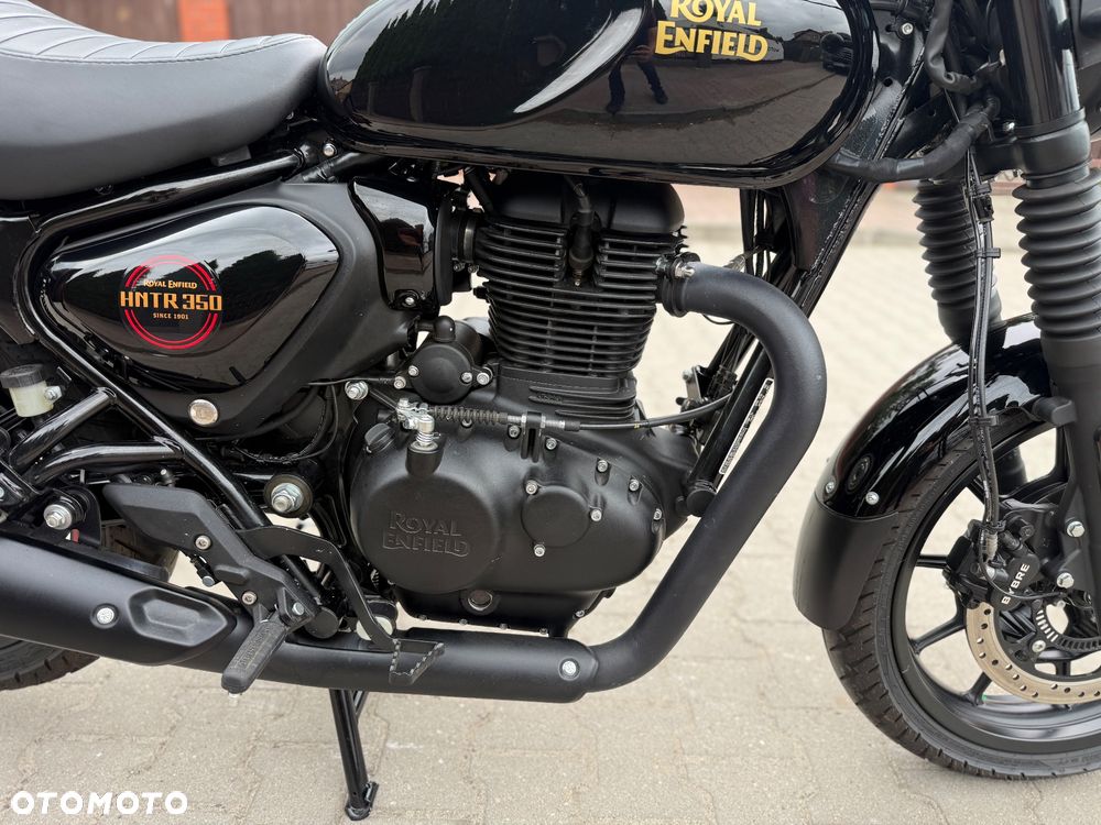 Royal Enfield HNTR - 9