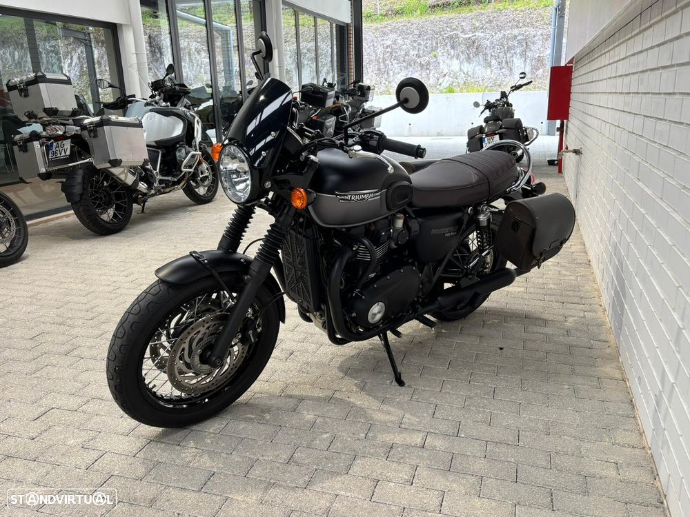 Triumph Bonneville T120 BLACK - 3