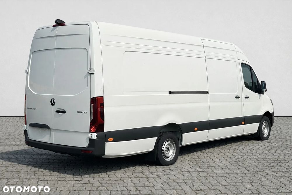 Mercedes-Benz Sprinter - 8