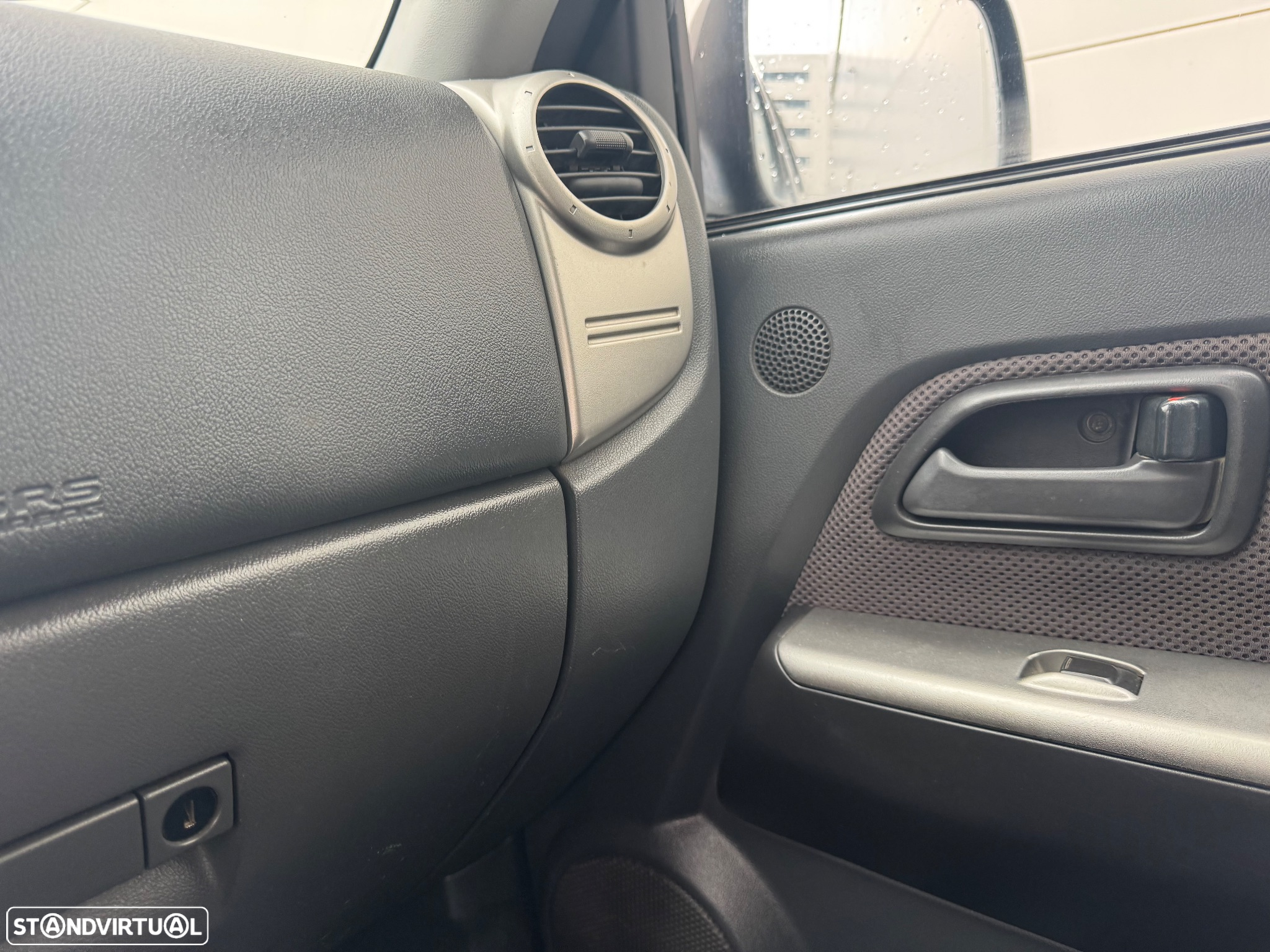 Isuzu D-Max 2.5 DTi CD 4WD LS - 11