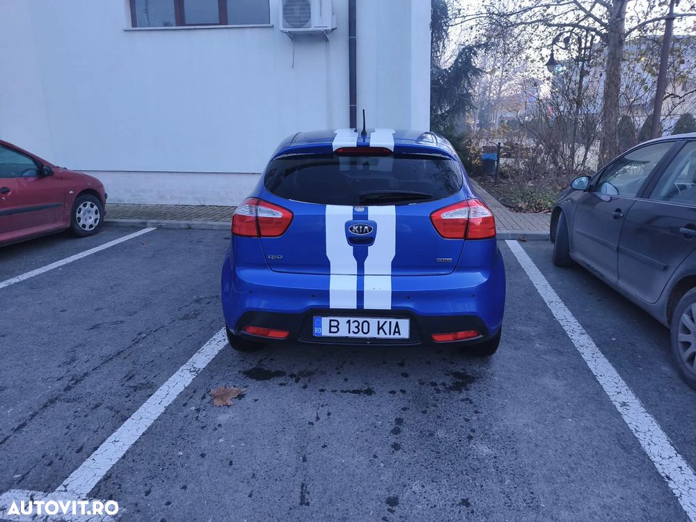 Kia Rio 1.4 CRDI Fifa World Cup Edition - 9