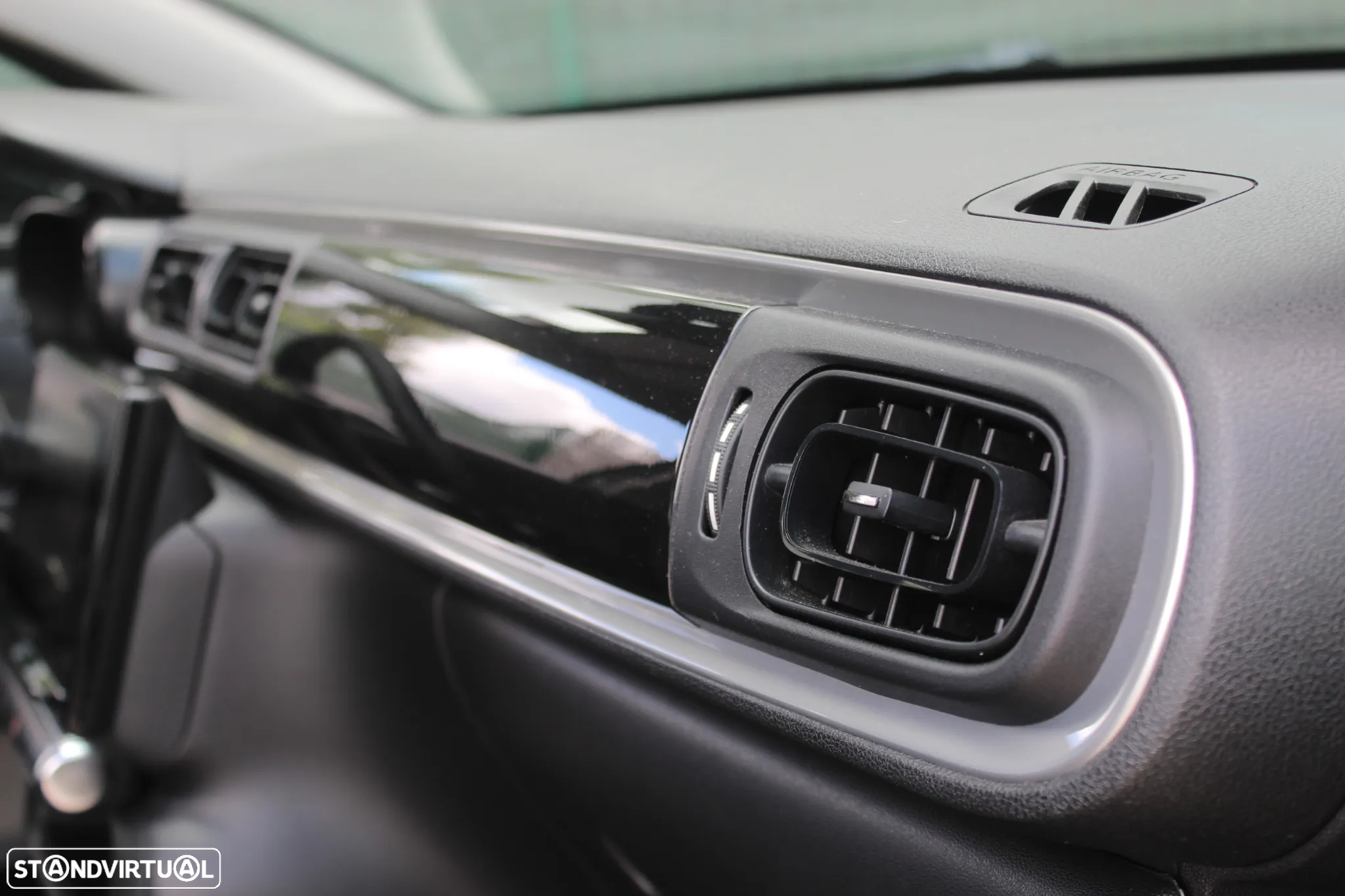 Citroën C3 1.6 BlueHDi Exclusive - 29