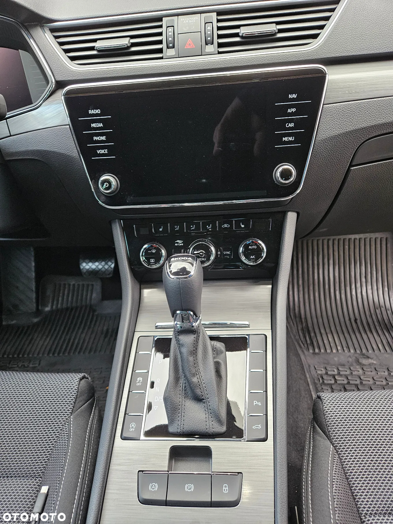 Skoda Superb 2.0 TDI SCR Ambition DSG - 15