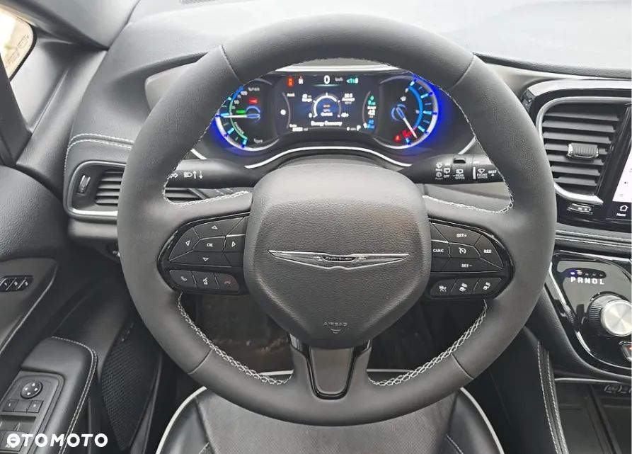 Chrysler Pacifica - 8