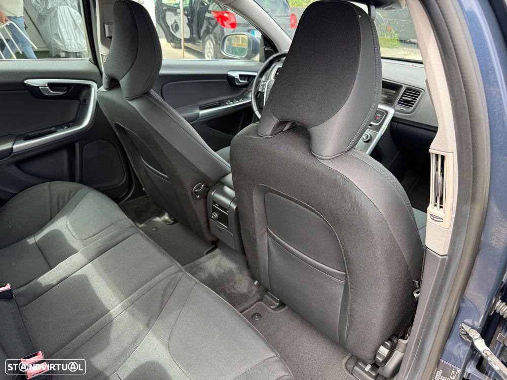 Volvo S60 2.0 D3 Momentum Start/Stop - 15