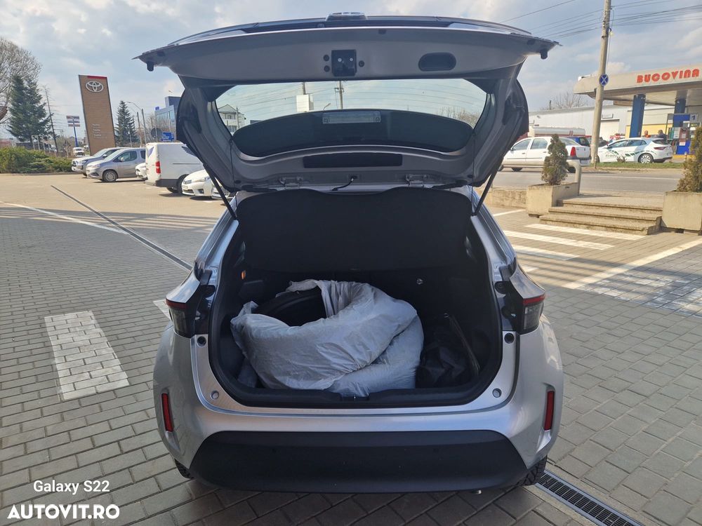 Toyota Yaris Cross 1.5 VVT-i HSD 4x2 Dynamic - 8