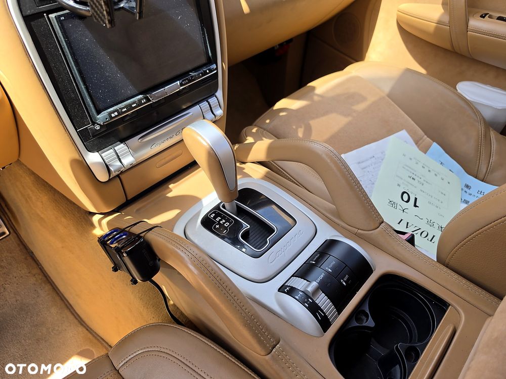 Porsche Cayenne Tiptronic S GTS - 25