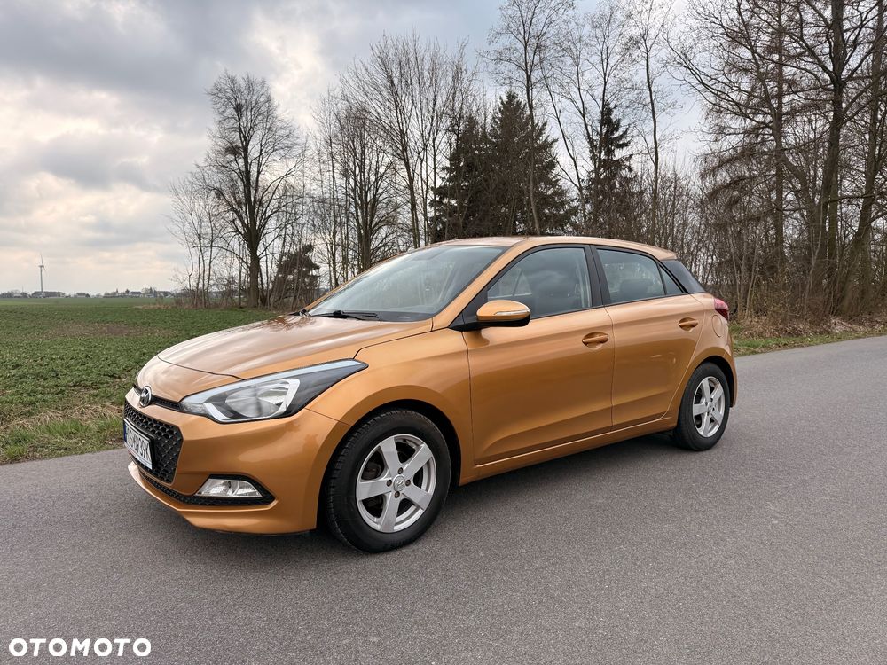 Hyundai i20 - 20