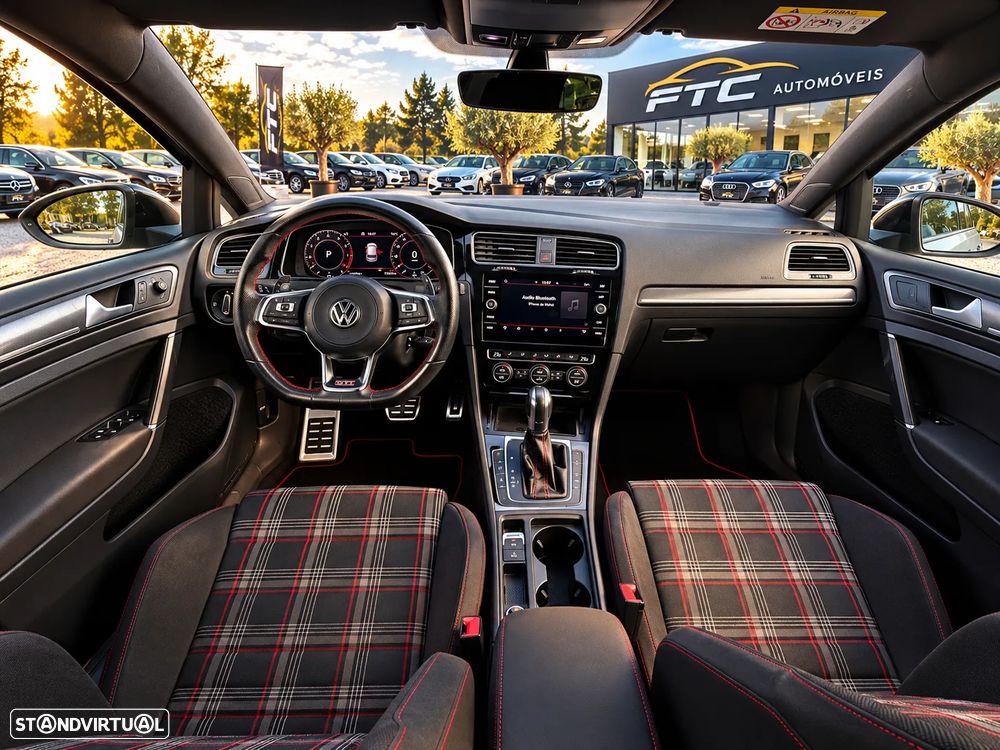 VW Golf - 10