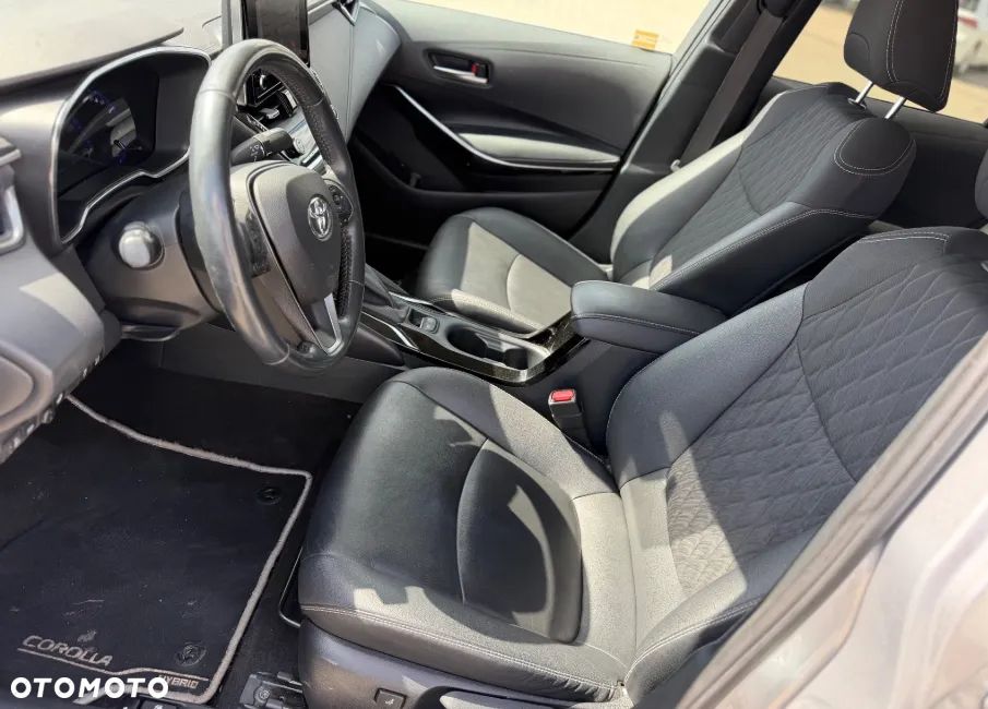 Toyota Corolla - 12