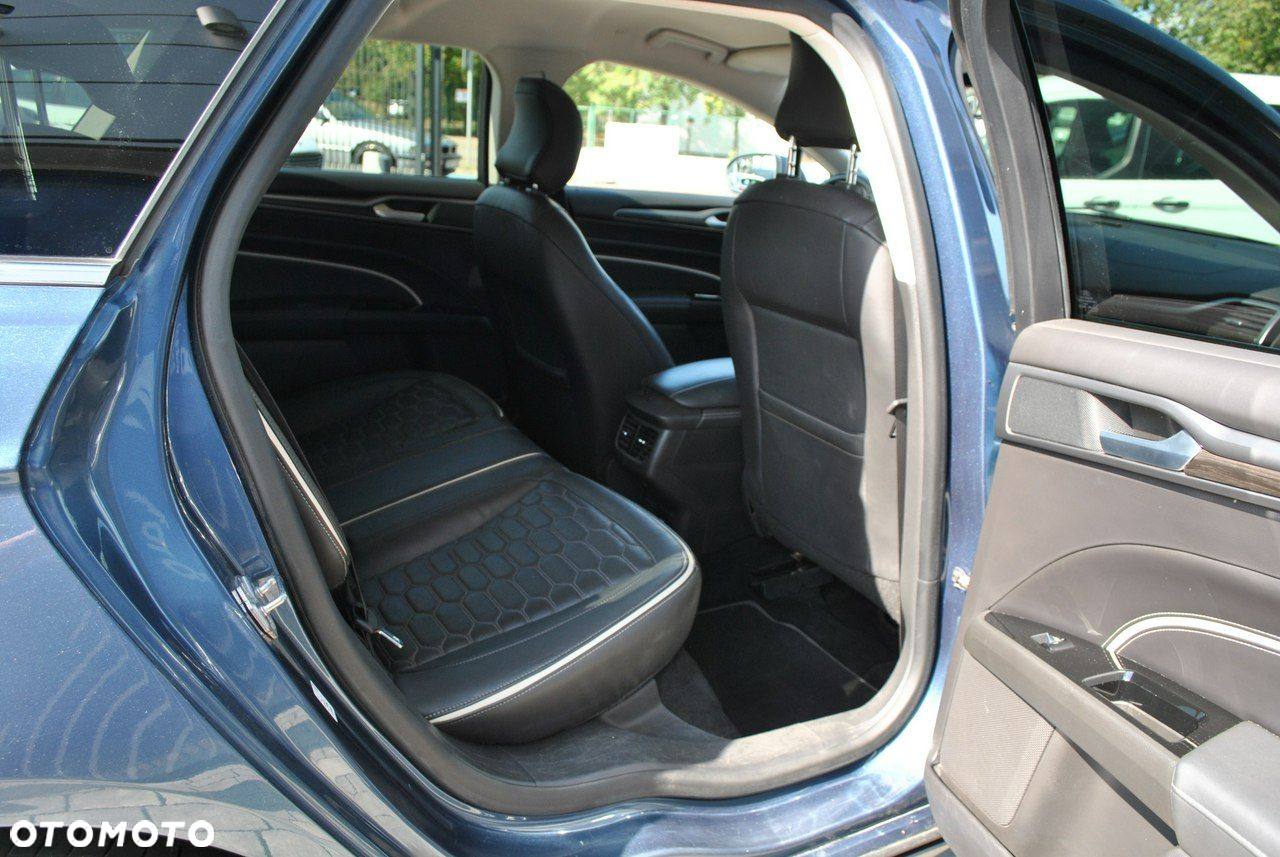 Ford Mondeo 2.0 EcoBlue Vignale - 29