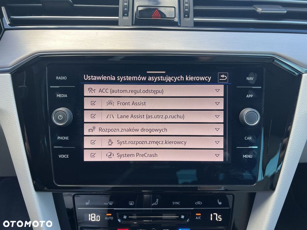 Volkswagen Passat 2.0 TSI Elegance DSG - 28