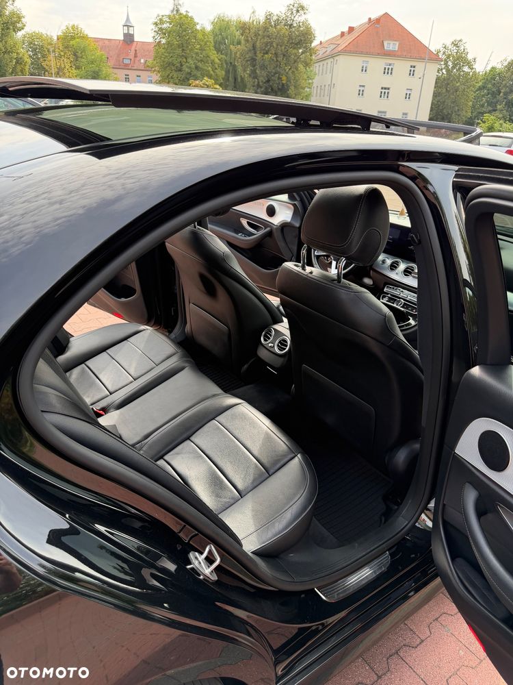 Mercedes-Benz Klasa E 220 d 9G-TRONIC AMG Line - 21