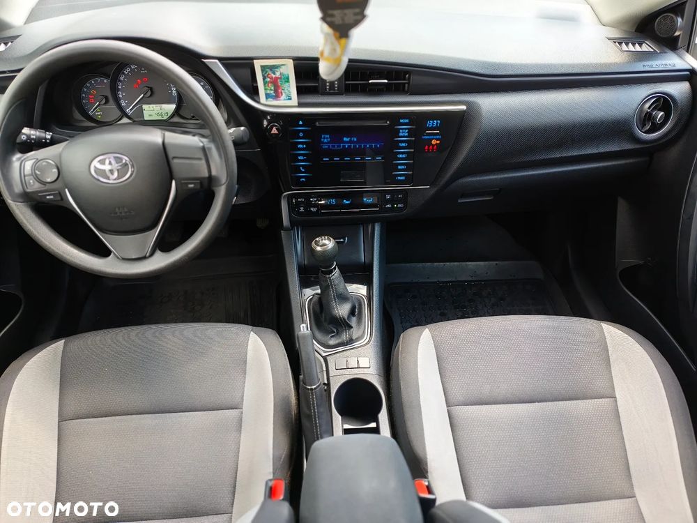 Toyota Auris 1.33 VVT-i Active - 12