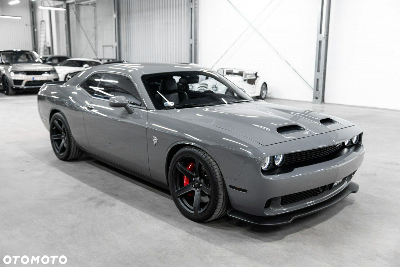 Dodge Challenger - 7
