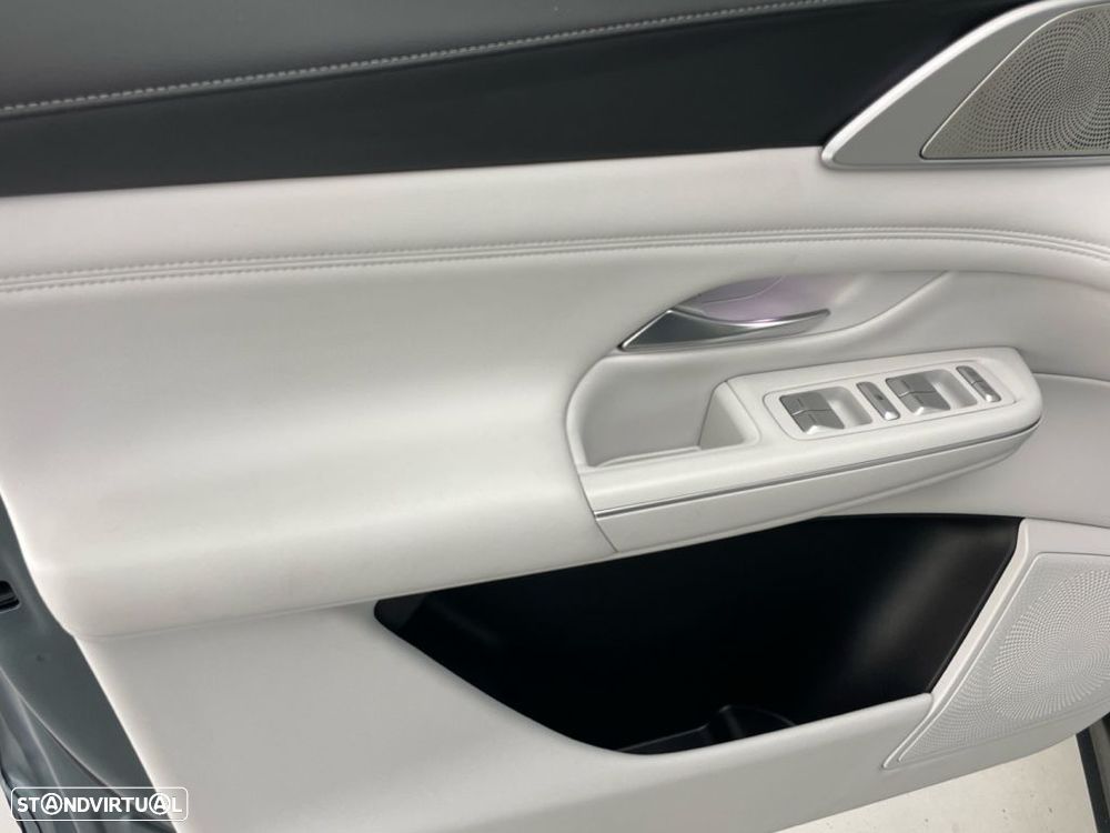 Xpeng G9 98 kWh AWD Performance + Gancho de Reboque - 14