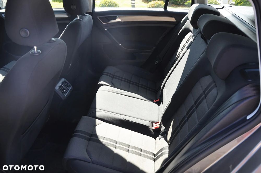 Volkswagen Golf 1.4 TSI BMT Comfortline - 14