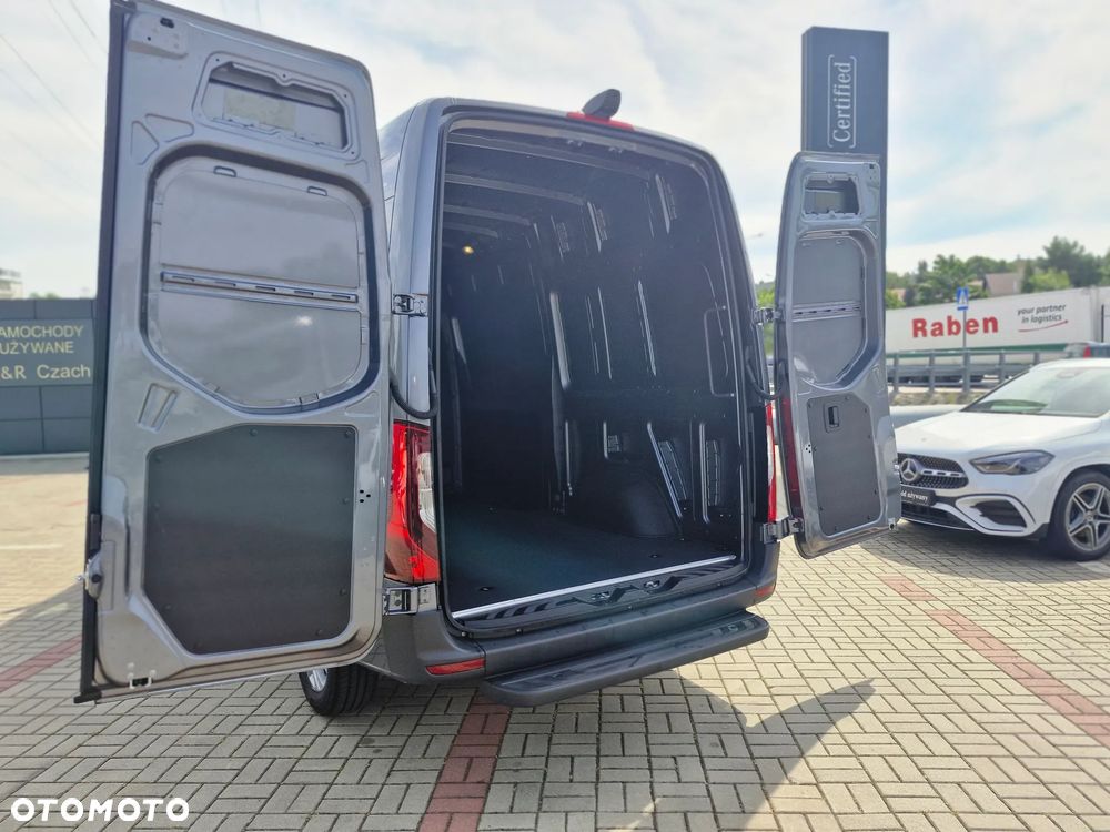 Mercedes-Benz Sprinter - 6