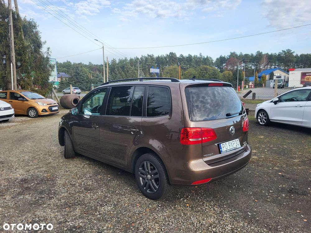 Volkswagen Touran - 6